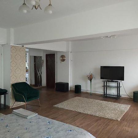 Mosilorcentralboutique Boekarest Buitenkant foto