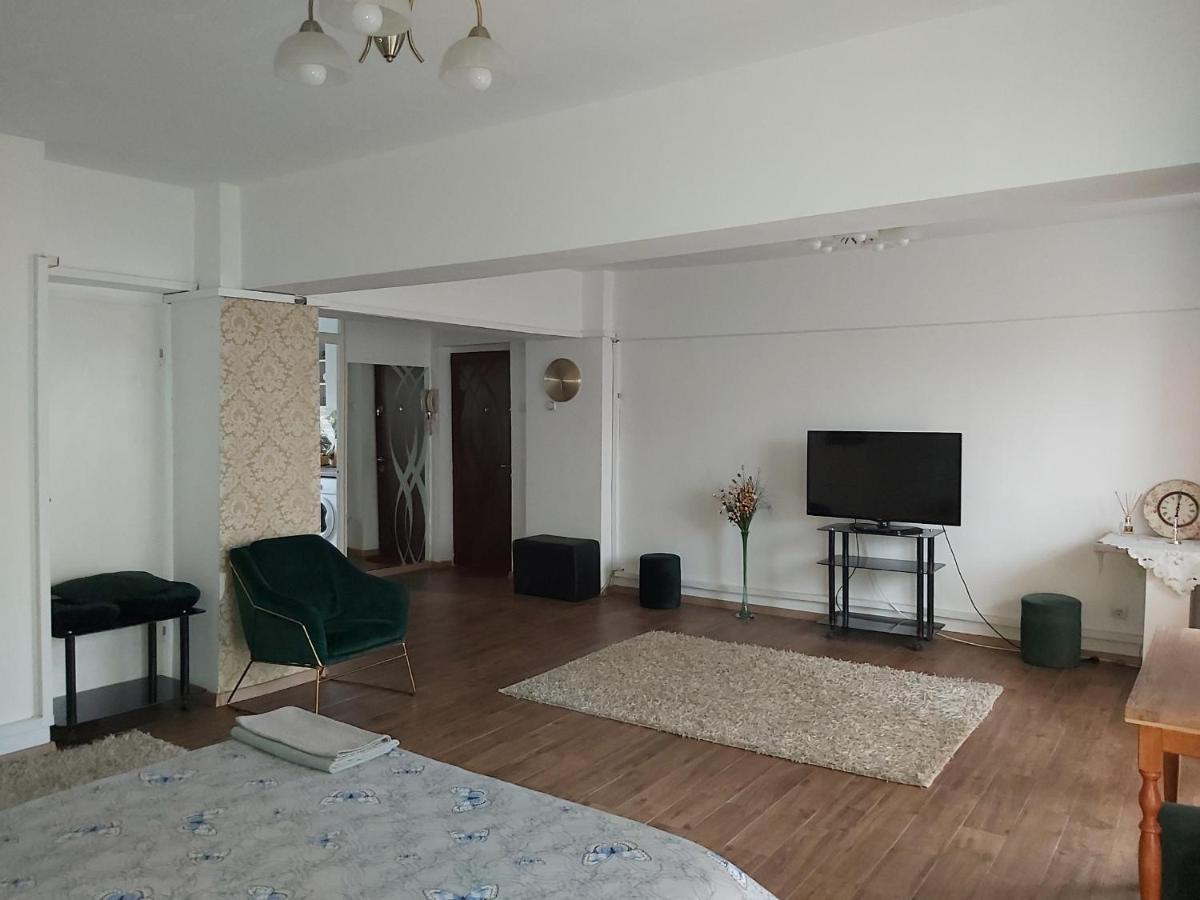 Mosilorcentralboutique Boekarest Buitenkant foto